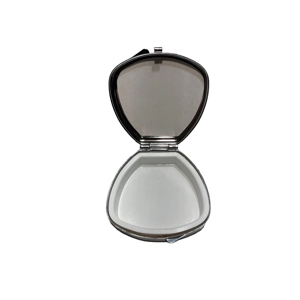 The Unbranded Brand floral pill